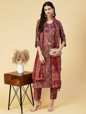 Abstract Printed Mirror Embroidered Kurta With Pants & Dupatta - Maroon