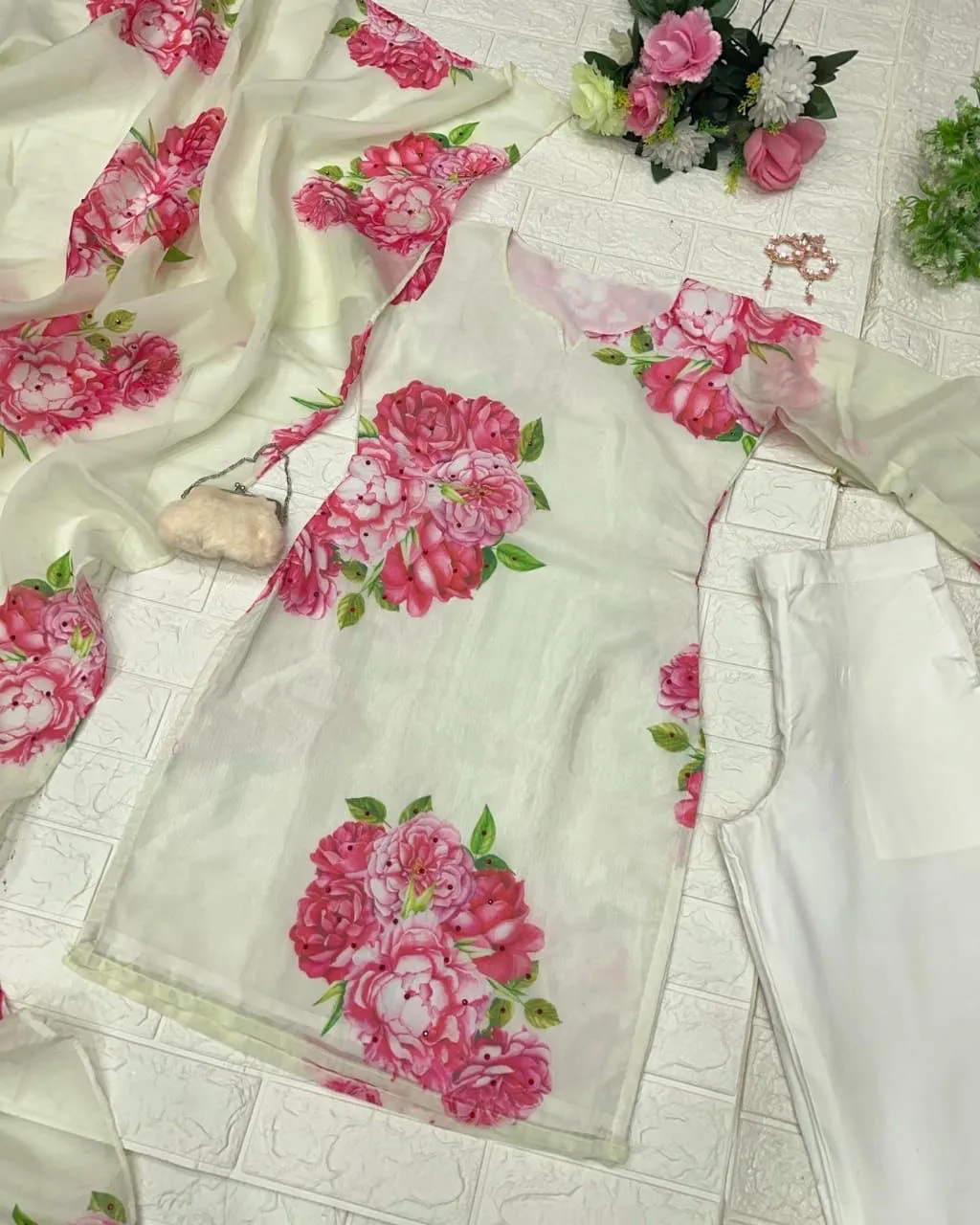 Gorgeous Digital Print White Color Salwar Suit