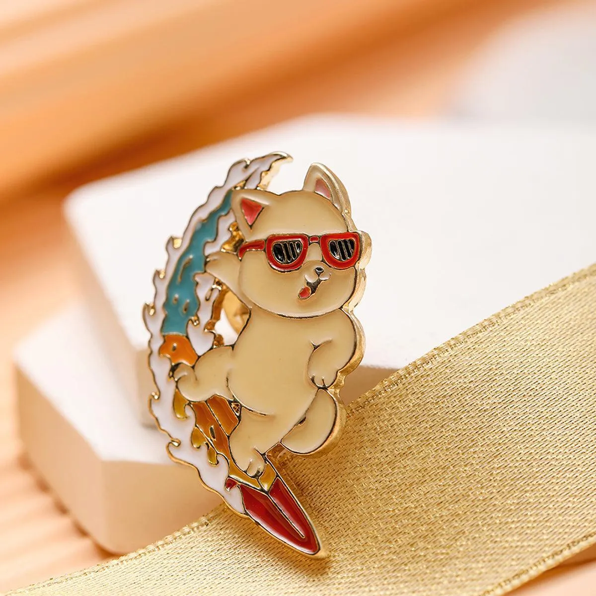 Japanese Kishu inu Dog Enamel Pin