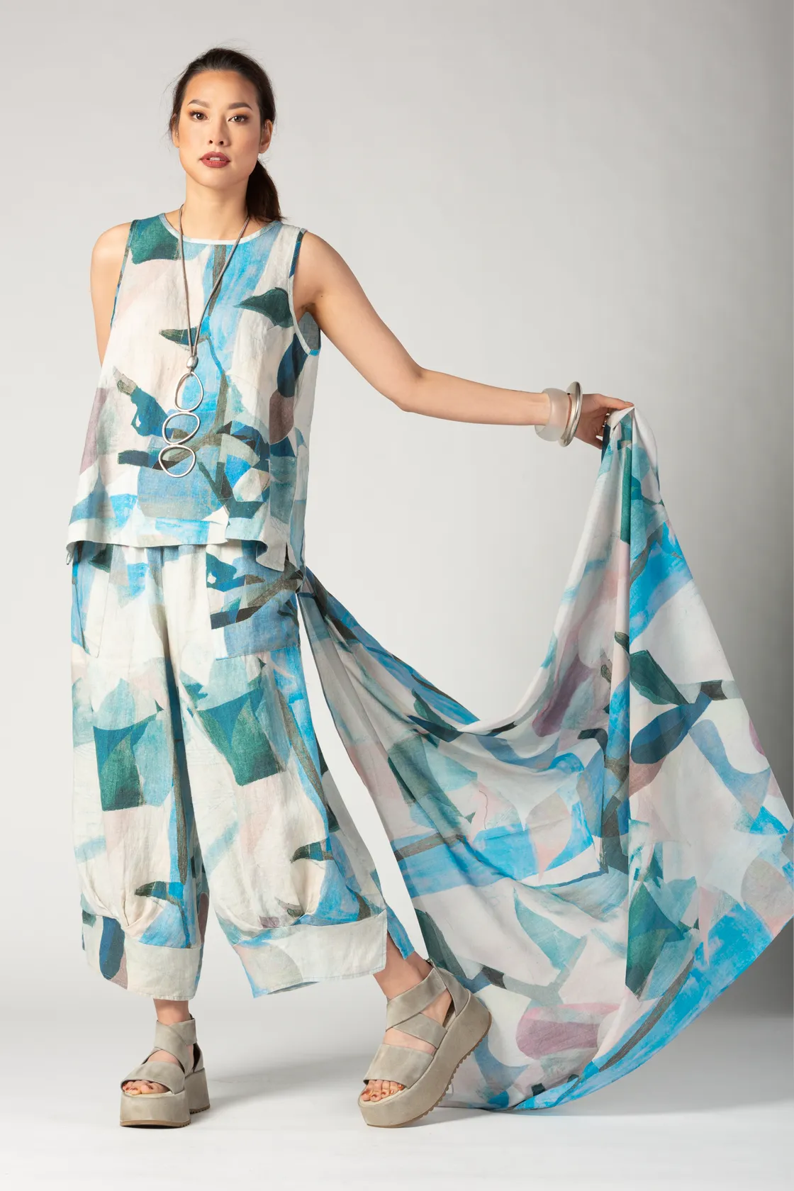 LUUKAA Scarf/Cover Up in Blue Print